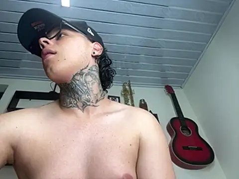 Chatroom XXX en direct de Domenick_Myls