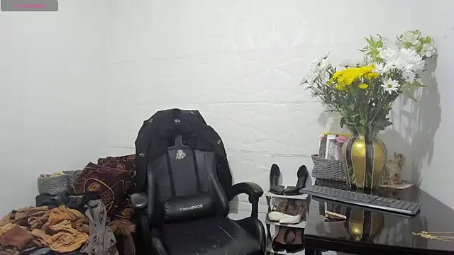 Miss_diosadenylon's Live XXX Chat