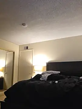 Roddog18 Live XXX-chat