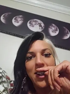 Chat XXX en directo de lil_jiggly