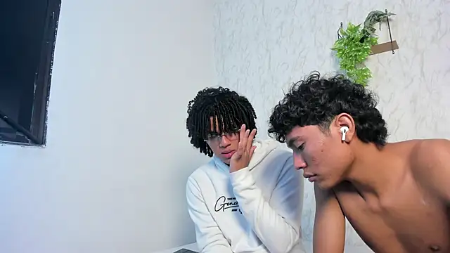 Chat XXX ao vivo de boys_hardroom