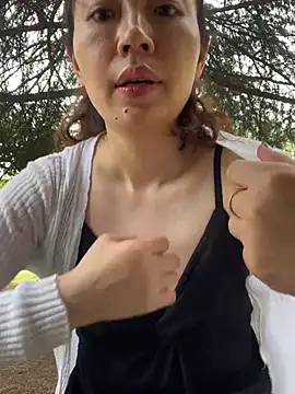 צ'אט XXX בשידור חי של mimi_181