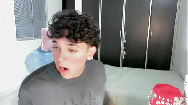 Czat XXX na żywo – 2c_Bby