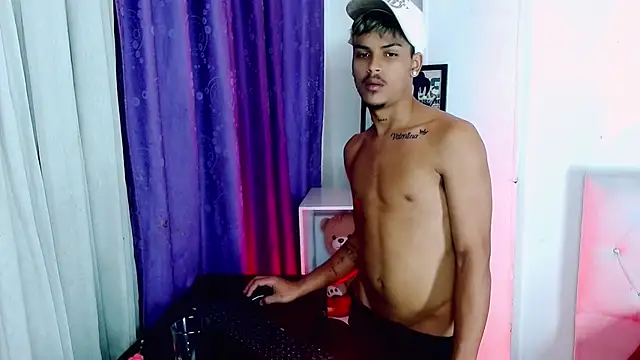 Angel_foxc13 – Naživo XXX chat