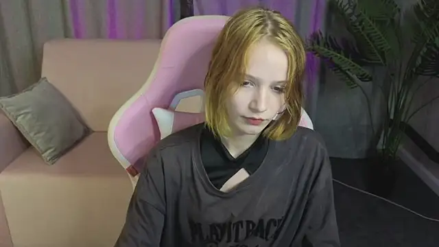 AliceJohansone Chat XXX in diretta