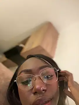Chat XXX en directo de alissradiante1