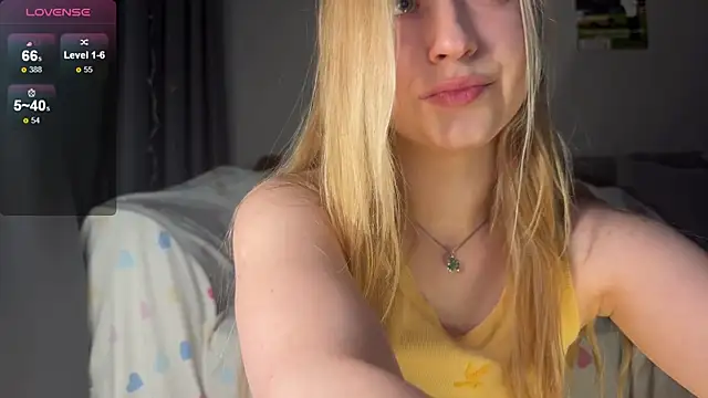 Monikacutie Chat XXX live