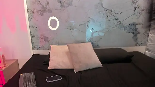 XXX chat uživo modela julietha03