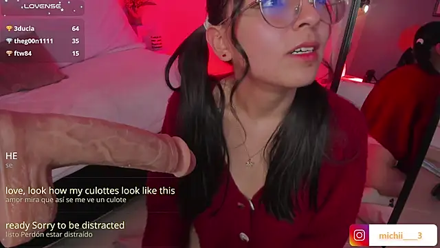 kitty_patitas_suavesss' Live XXX Chat