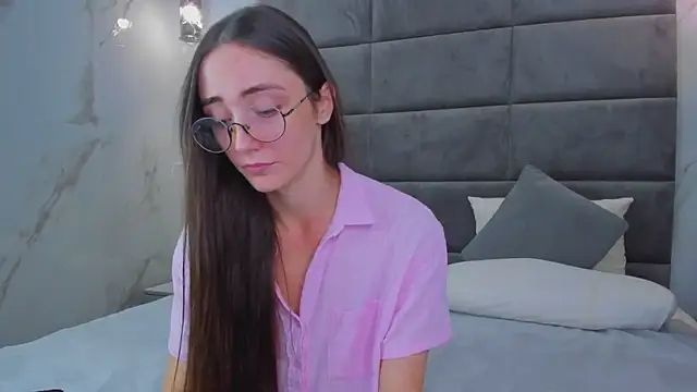 Czat XXX na żywo – Lexi_Split