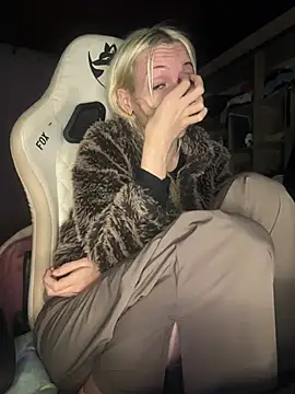 thebunnydark Adlı Modelin Canlı XXX Sohbeti