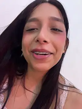 milakitti Adlı Modelin Canlı XXX Sohbeti