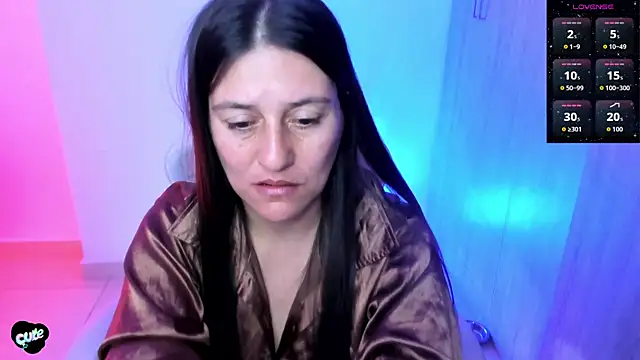 Chat XXX en directo de Saskyaa