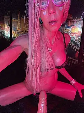 1NikiVegas – Live XXX-chat