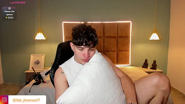 Živý XXX chat AlejooTwink