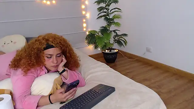 Sarabubbie live XXX chat