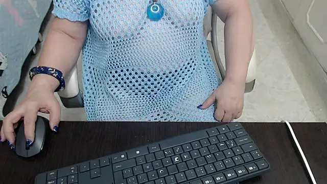 leonela_69's Live XXX Chat