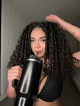 Chat XXX en directo de Curlyierr