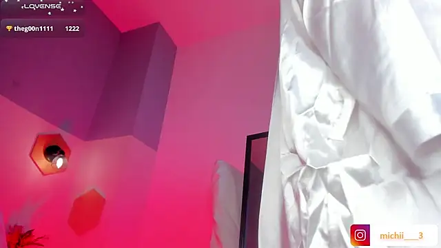 kitty_patitas_suavesss' Live XXX Chat