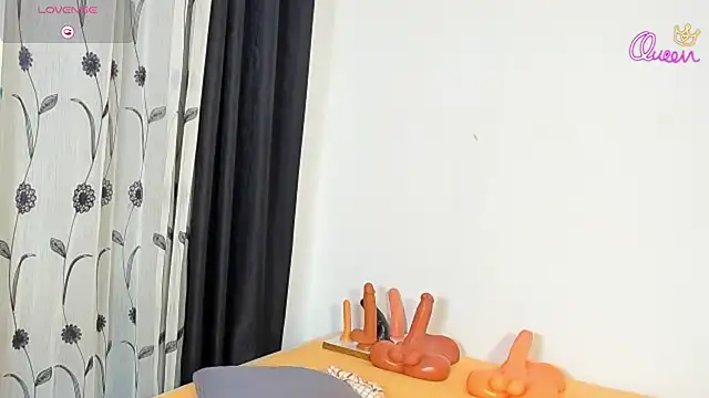 CERTIFIED_SQUIRTER's Live XXX Chat