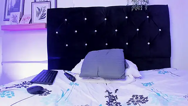 GabiHills Chat XXX live