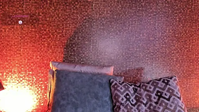 Apartment28: απευθείας συνομιλία ΧΧΧ
