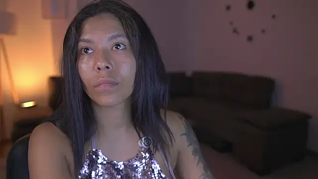 Chat +18 de kyria_1 ao vivo