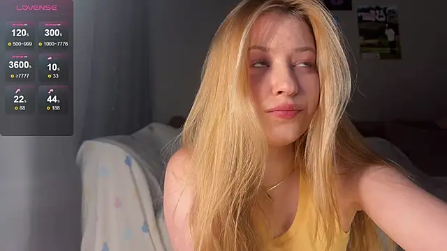 Chat XXX en directo de Monikacutie