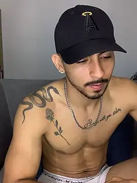 NicolasChest_xxx Obrolan Langsung XXX