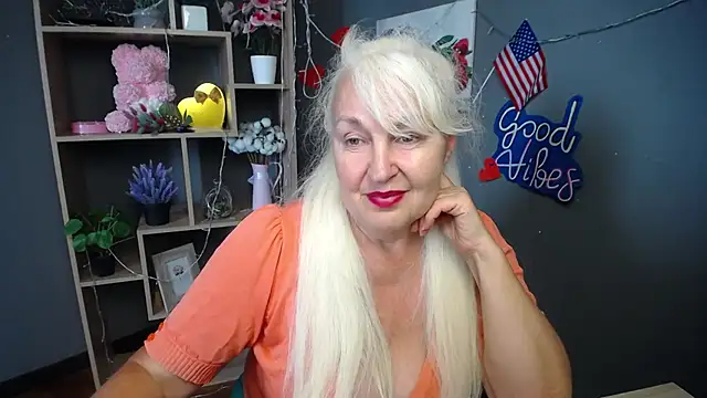 Chat +18 de BlondyLeeBest ao vivo