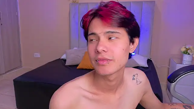 Derek_Sinn Chat XXX in diretta