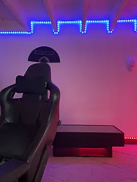 Mikev – Naživo XXX chat
