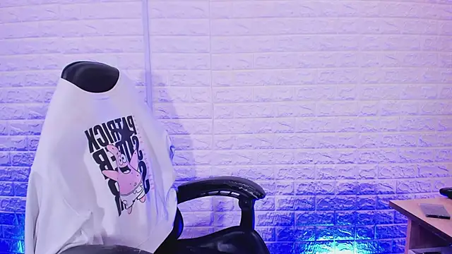 Chat +18 de SofiiaCutee ao vivo