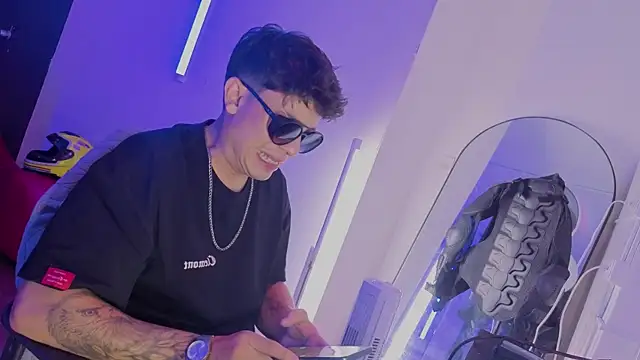 angel_still_ Chat XXX live