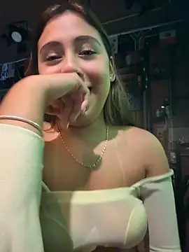 Chat XXX en directo de MelodyRey__