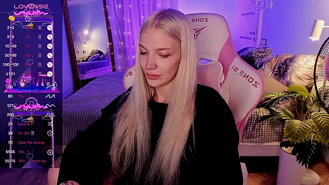 AnyaTaylor_ Live XXX-Chat