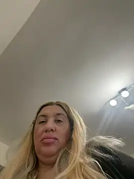 TheeaBlanco's Live XXX Chat