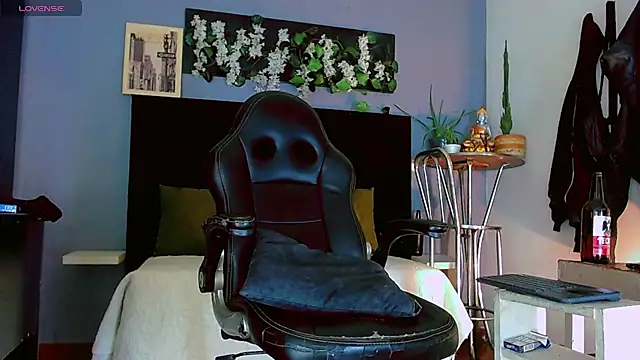 XXX chat uživo modela HannibalLester