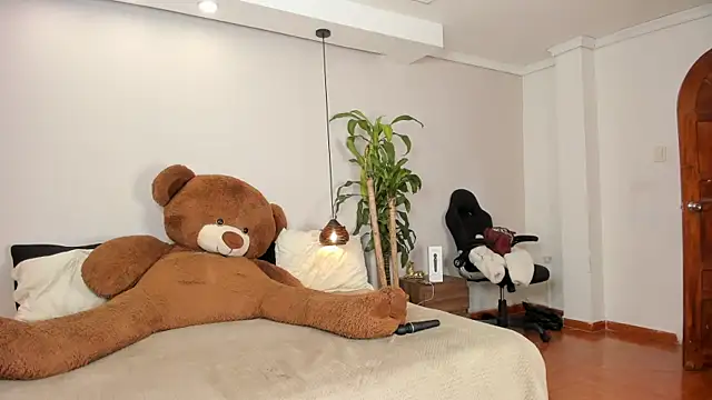 REINA_ADAHARA Live XXX-Chat