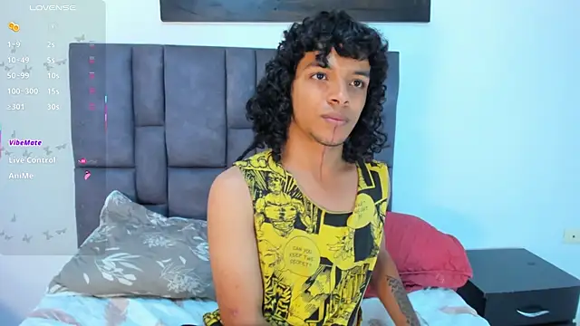 Chat +18 de Lucas_cruz1 ao vivo