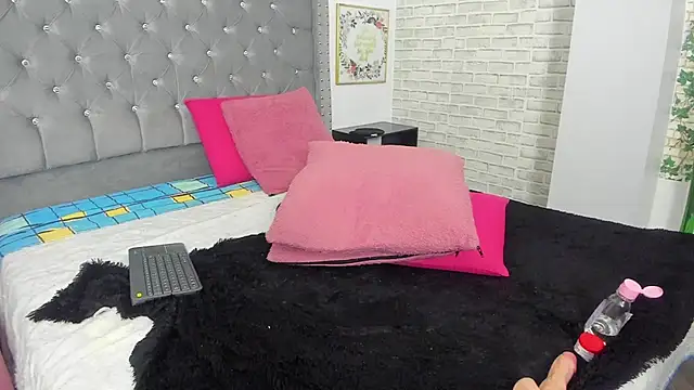 Chatroom XXX en direct de Angel_Alba_