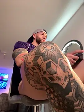 XXX chat uživo modela Frank_Farrell