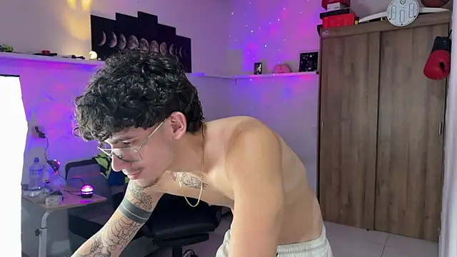 Kisan_Smith's Live XXX Chat