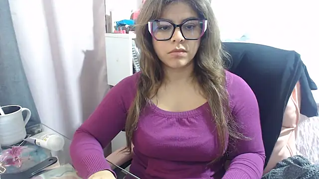 Chat +18 de KatteAngelLat ao vivo