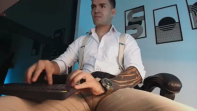 ALPHA_DOMINUS_ live XXX chat