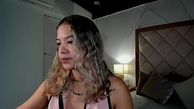 dulce_lyraa1 live XXX chat
