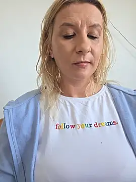 KaylinJan live XXX chat