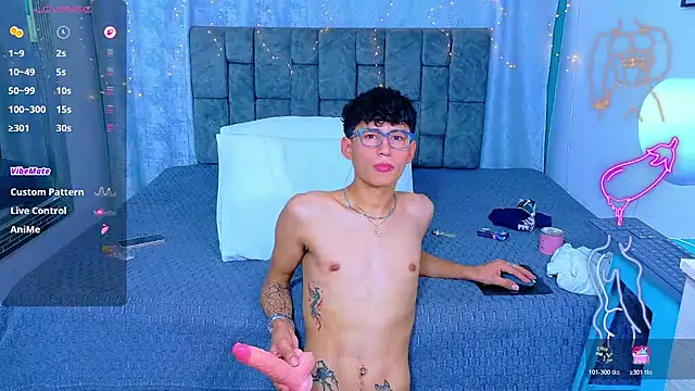 NicolasTorrez Adlı Modelin Canlı XXX Sohbeti