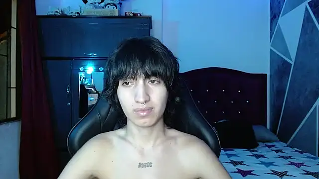 XXX chat uživo modela littlextreme