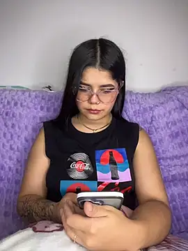 دردشة XXXAngella الجنسية المباشرة